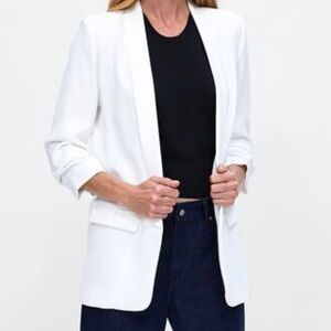 ZARA CREPE BLAZER
SIZE XS